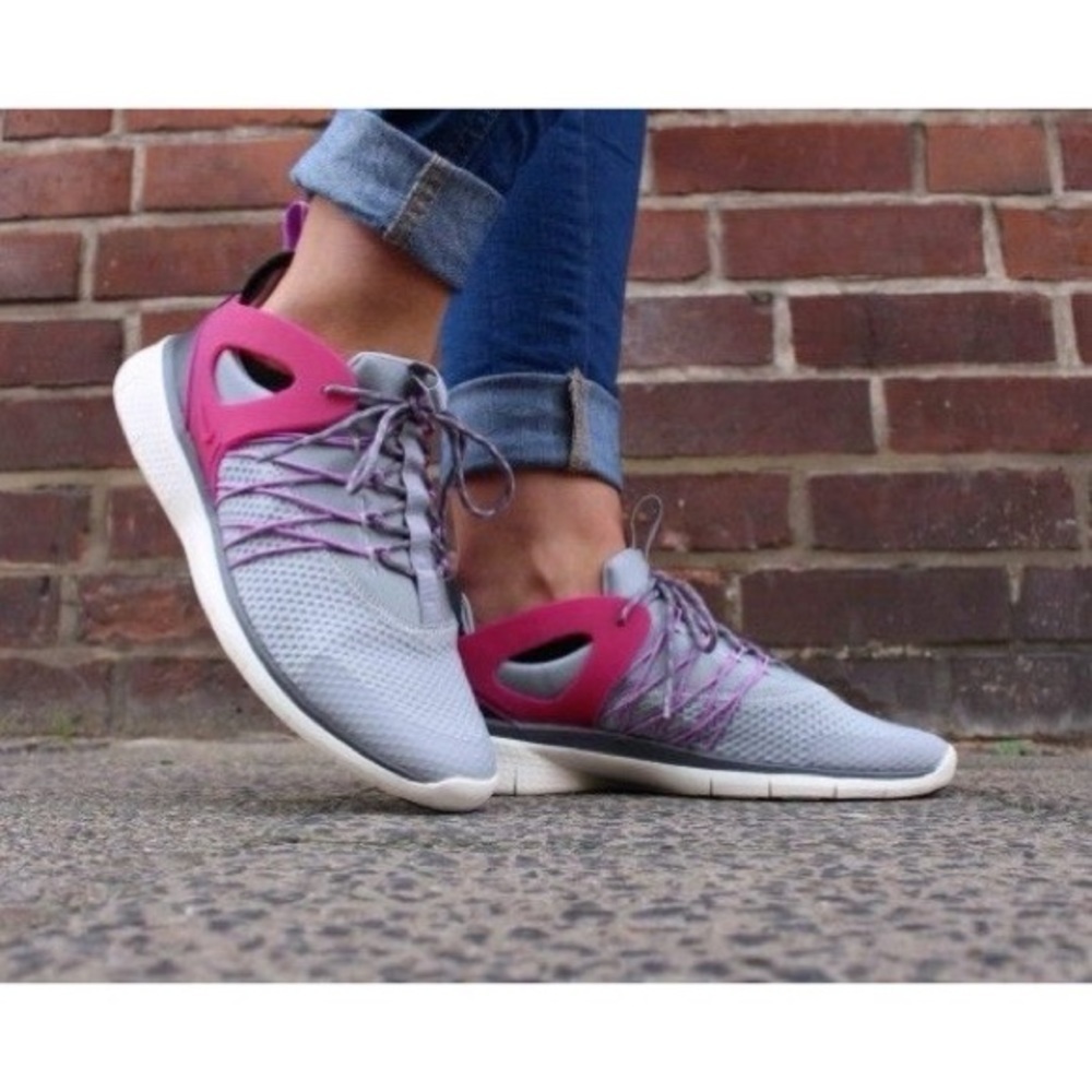 nike • free viritous wolf grey fuchsia size 9